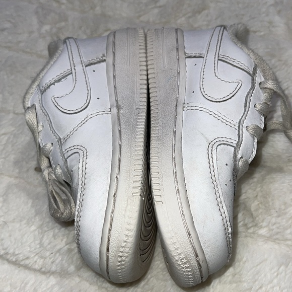 Nike Air Force 1 - Picture 3 of 8